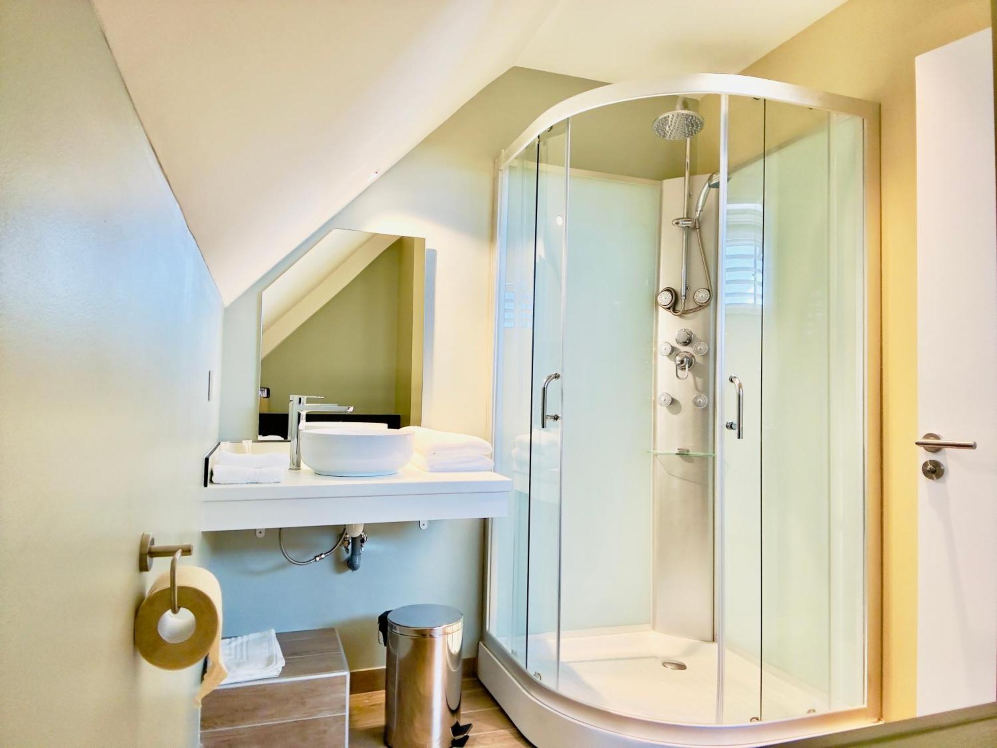 Niu Beach Hotel Муреа Екстериор снимка