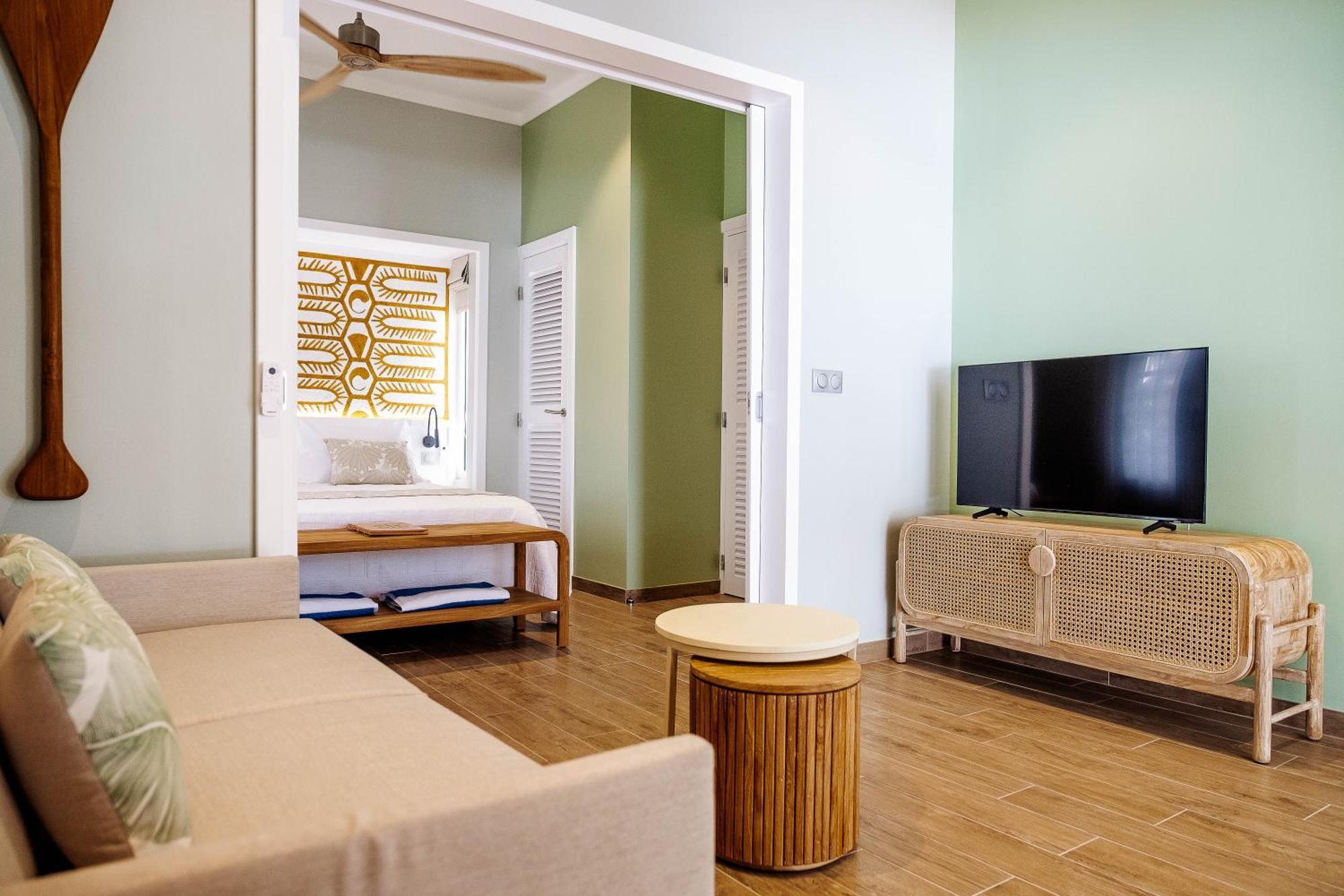 Niu Beach Hotel Муреа Екстериор снимка